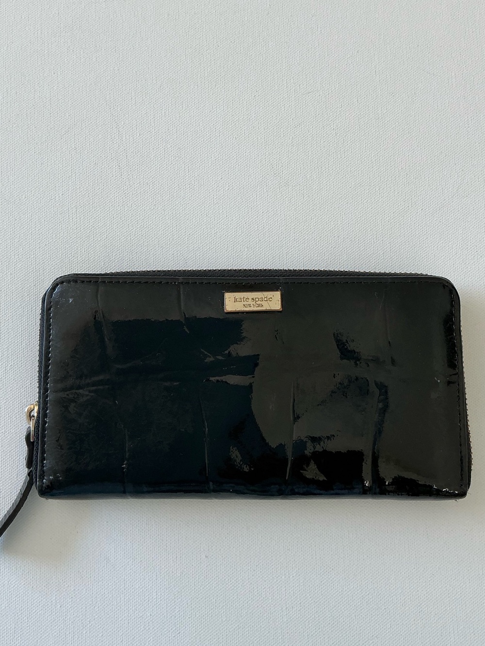 Kate Spade New York Black Patent Leather Zip Around Wallet | Croc Embossed